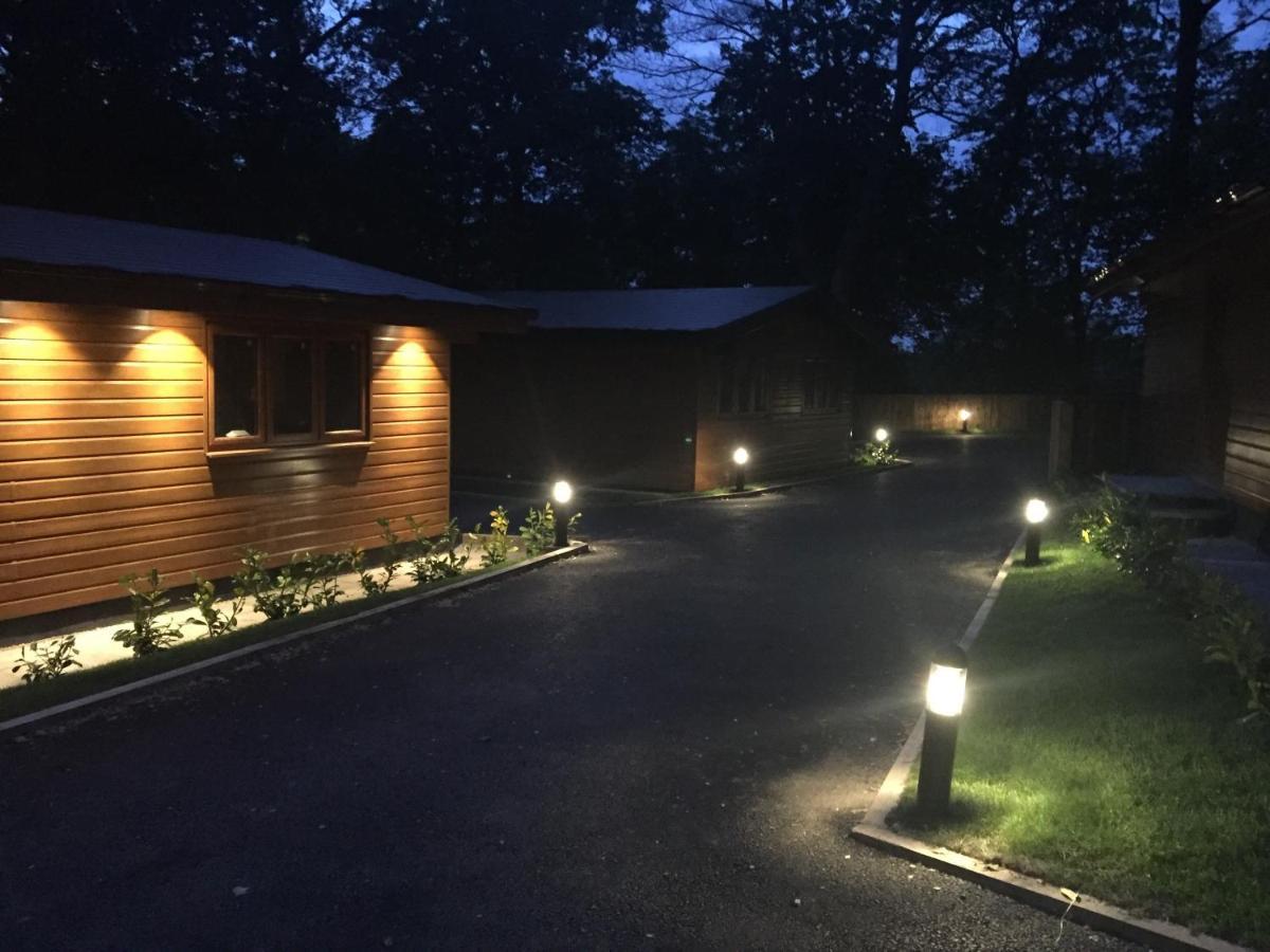 Shellow Lane Lodges Конґлтон Екстер'єр фото